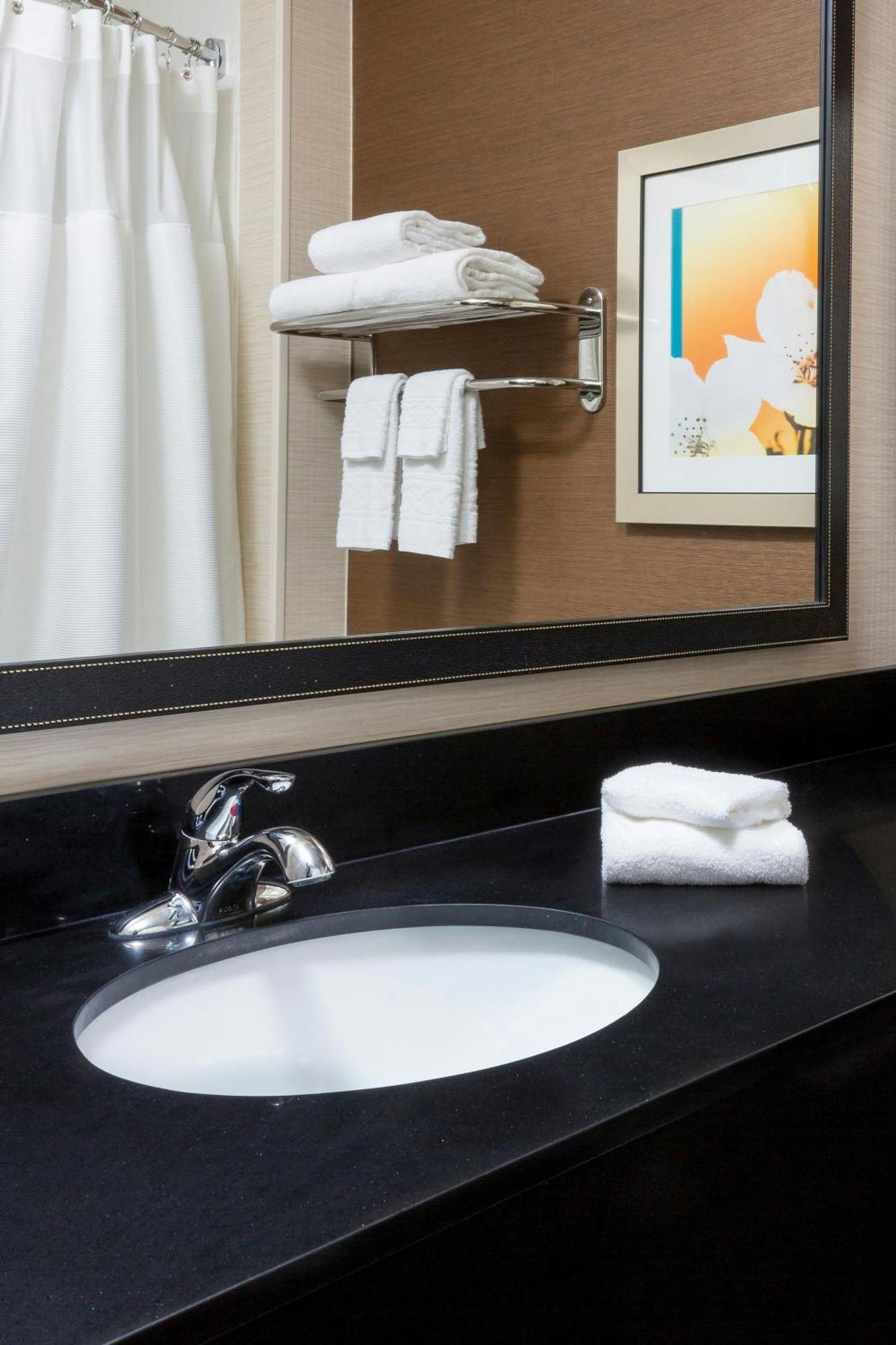 Fairfield Inn & Suites Линкольн Экстерьер фото