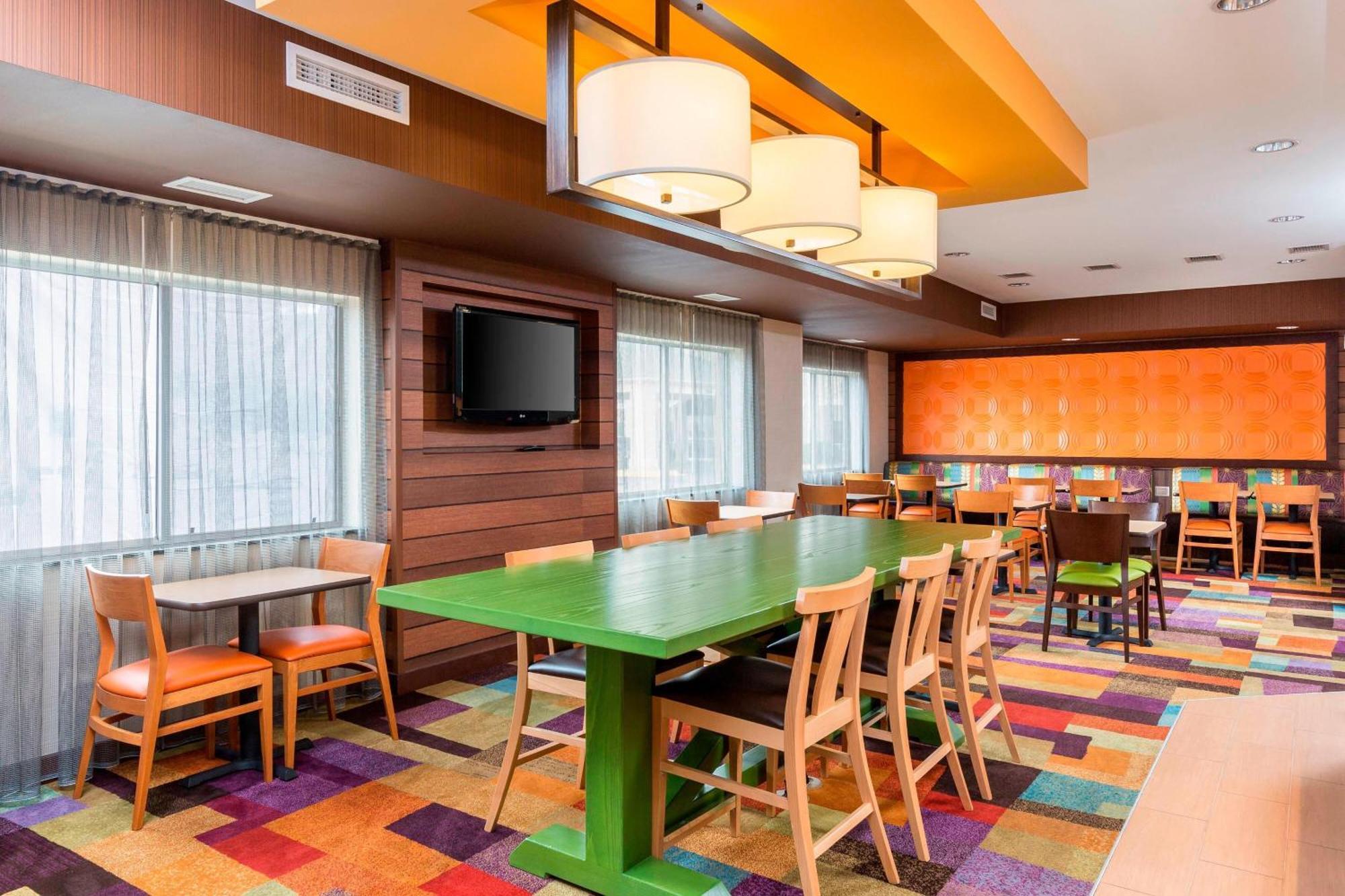 Fairfield Inn & Suites Линкольн Экстерьер фото